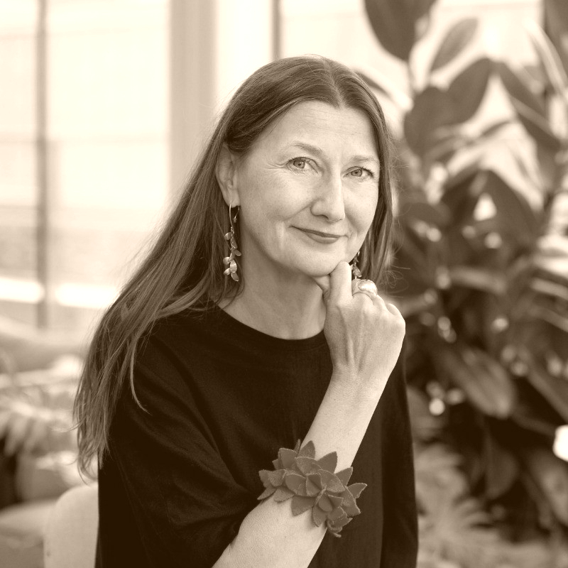 Anna Wyn-Jones Frank